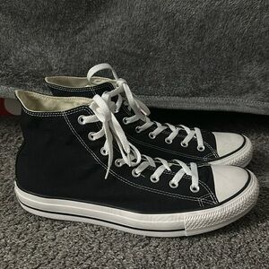 Size men's 12 converse